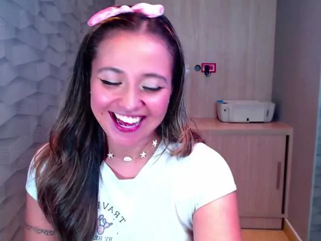 Live sex webcam photo for ScarletQueen #272996326