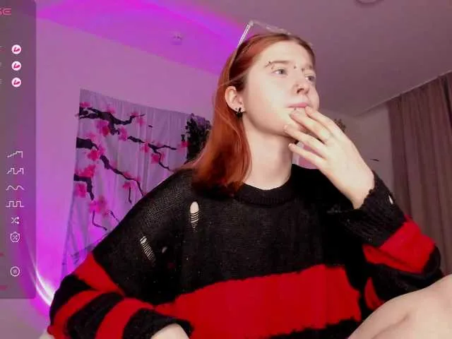 Live sex webcam photo for ScarletRos3 #290456339