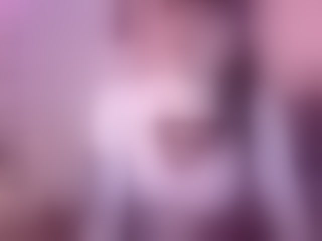 Live sex webcam photo for ScarlethHot1 #294140395