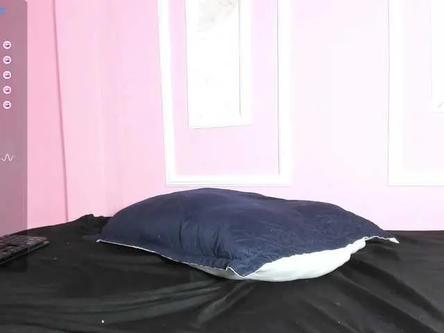 Live sex webcam photo for Scarlett- #277873037