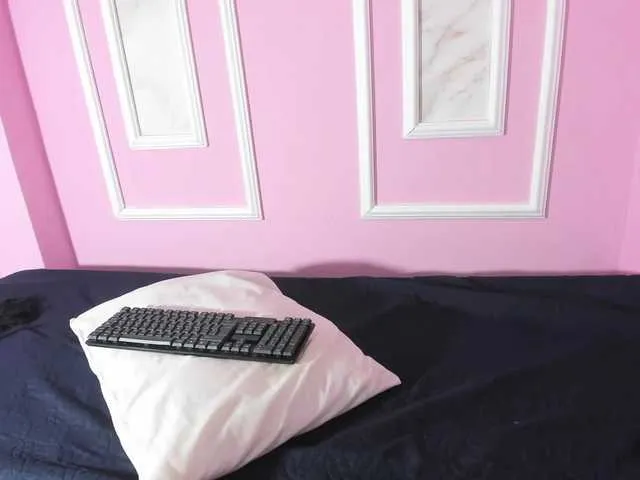 Live sex webcam photo for Scarlett- #278066466