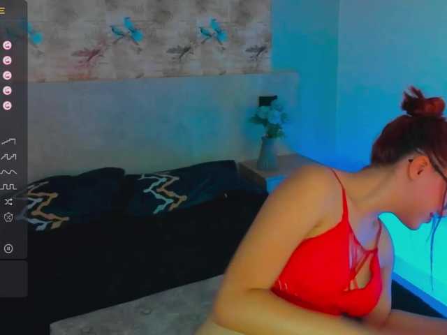 Live sex webcam photo for Scarlett-deckeer #276705623