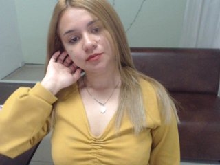 Live sex webcam photo for Scarlett8 #168190119