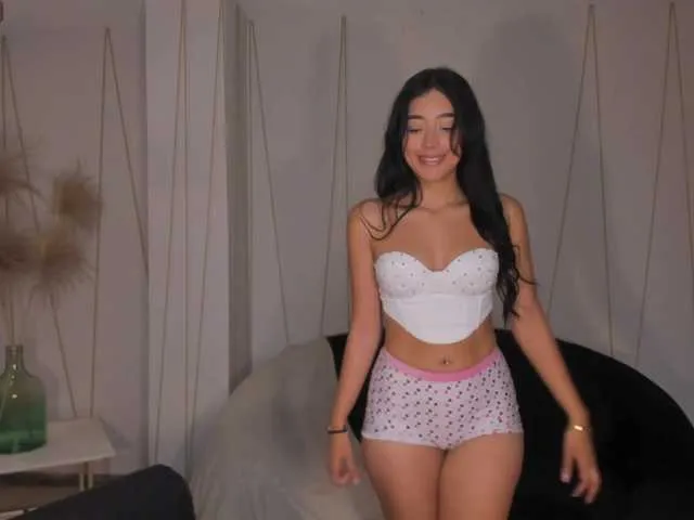 Live sex webcam photo for ScarlettBlaze #293078282