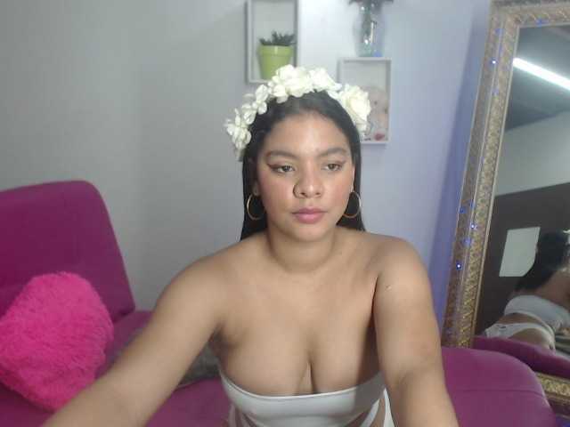 Live sex webcam photo for ScarlettCruz #273293718