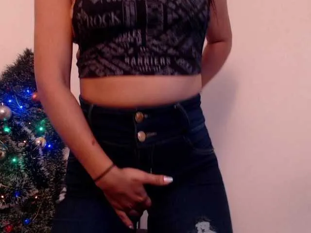 Live sex webcam photo for ScarlettIvano #271883651