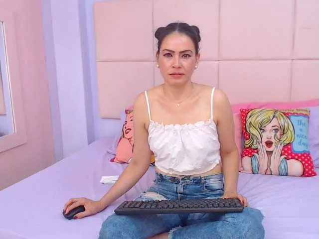 Live sex webcam photo for ScarlettPretty #276782148