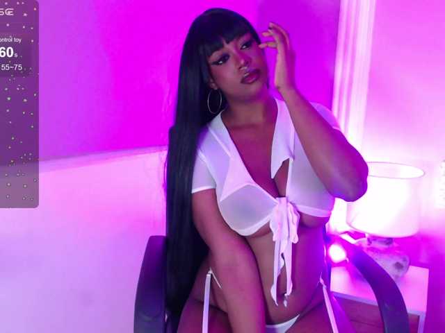 Live sex webcam photo for ScarlettTitts #277642953