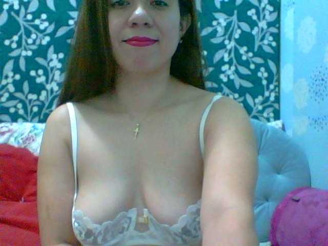 Live sex webcam photo for Scarletteb #271926883