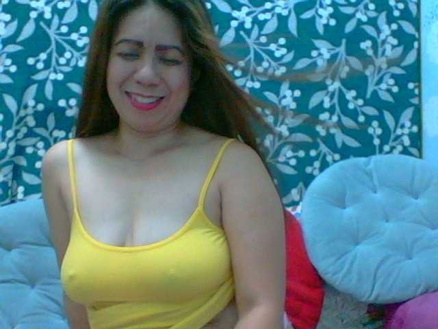 Live sex webcam photo for Scarletteb #273915331