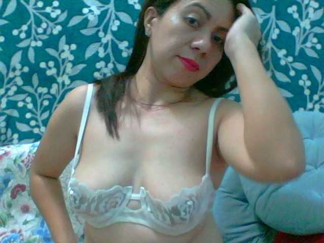 Live sex webcam photo for Scarletteb #274588930