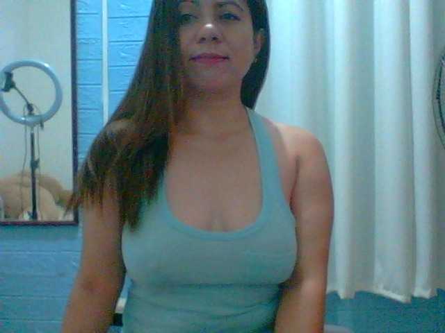 Live sex webcam photo for Scarletteb #275577649