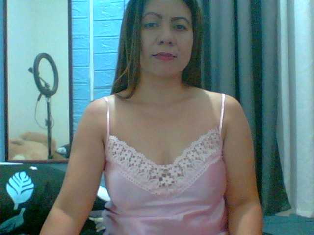 Live sex webcam photo for Scarletteb #275702865