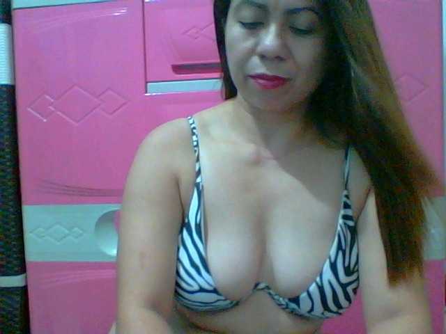 Live sex webcam photo for Scarletteb #276288330