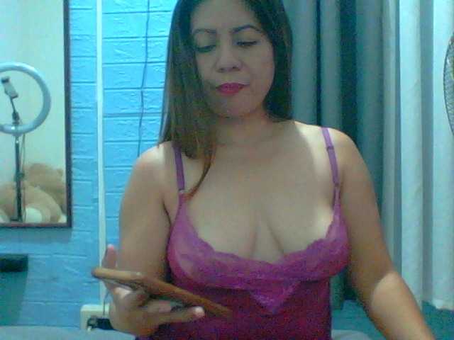 Live sex webcam photo for Scarletteb #276301309