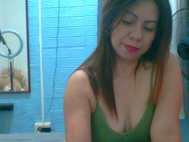 Live sex webcam photo for Scarletteb #276337959