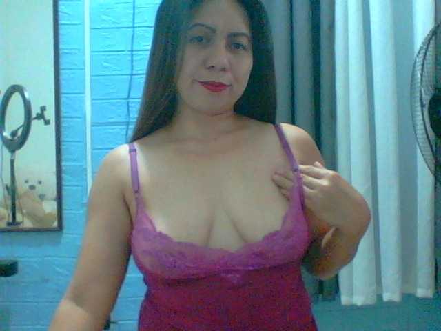 Live sex webcam photo for Scarletteb #276546757