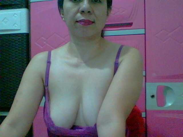 Live sex webcam photo for Scarletteb #277175871