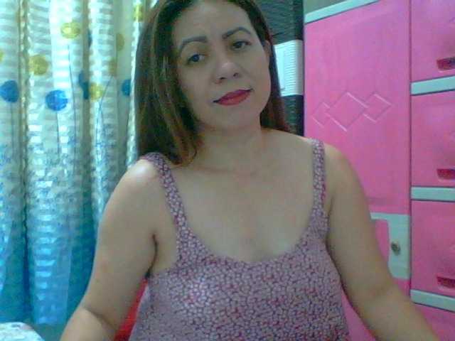 Live sex webcam photo for Scarletteb #277225939