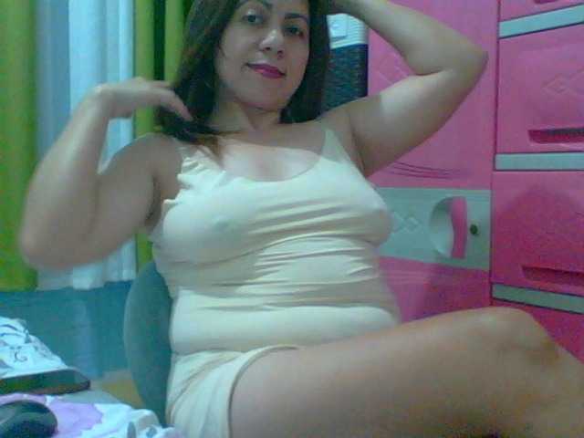 Live sex webcam photo for Scarletteb #277628807