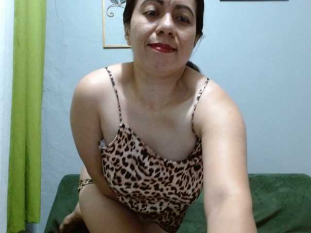 Live sex webcam photo for Scarletteb #290693255