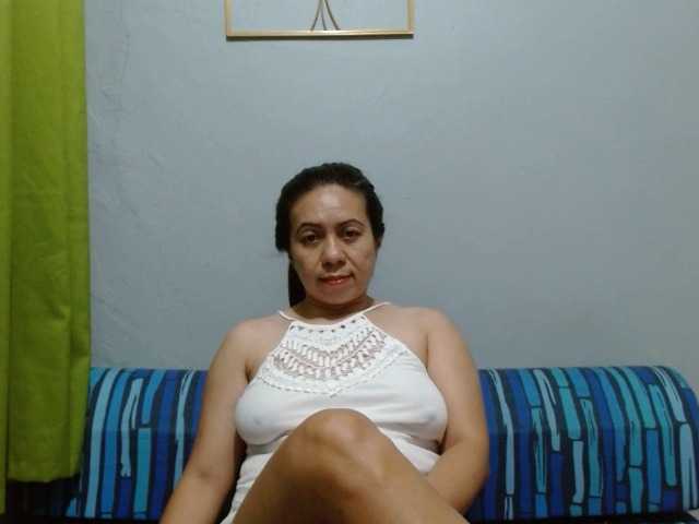 Live sex webcam photo for Scarletteb #290899670