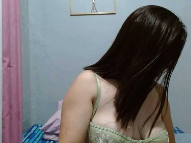 Live sex webcam photo for Scarletteb #291631895