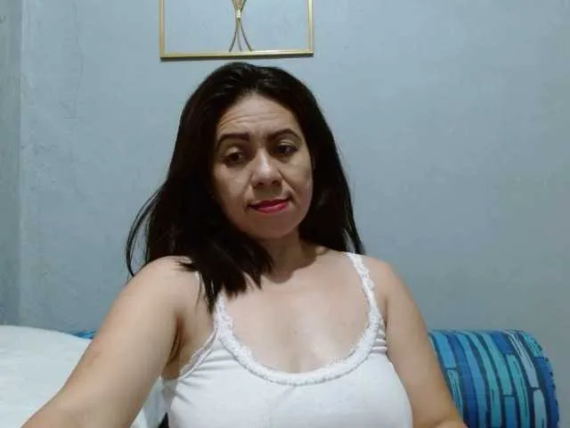 Live sex webcam photo for Scarletteb #291794748