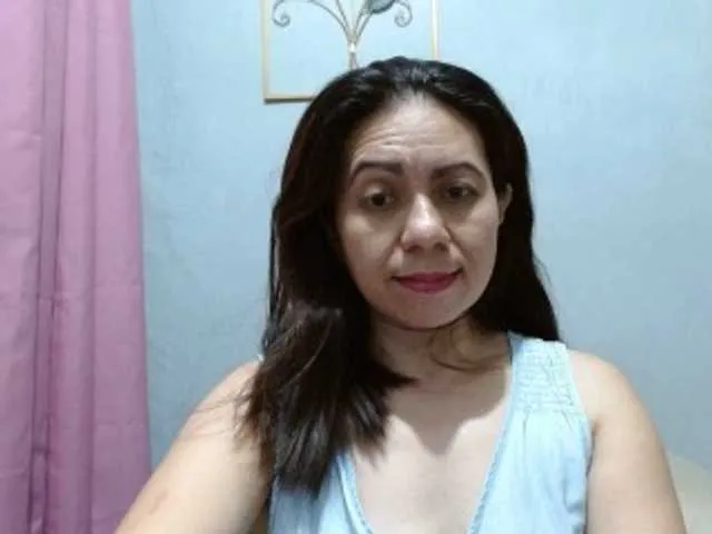 Live sex webcam photo for Scarletteb #292265223