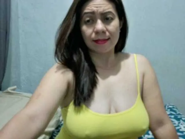 Live sex webcam photo for Scarletteb #292887438