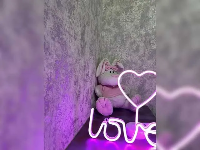 Live sex webcam photo for SeXXyMagic #290686314