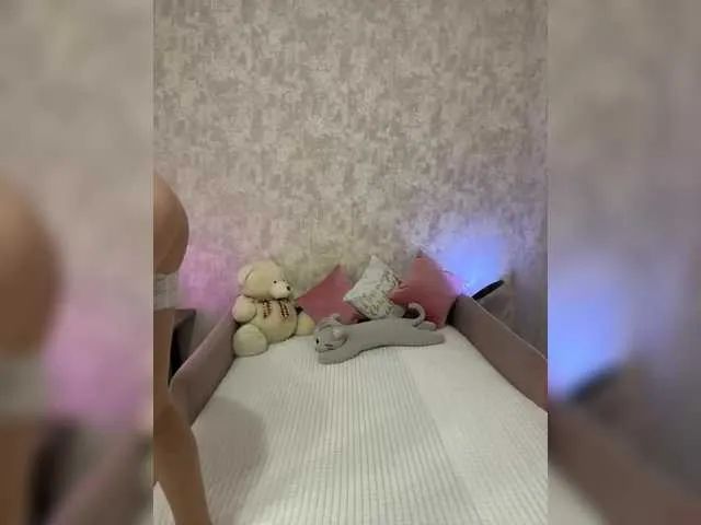 Live sex webcam photo for SeXXyMagic #290788659