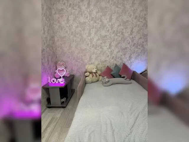 Live sex webcam photo for SeXXyMagic #291952314