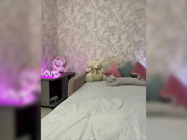 Live sex webcam photo for SeXXyMagic #292064759