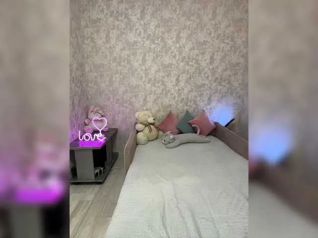 Live sex webcam photo for SeXXyMagic #292272855