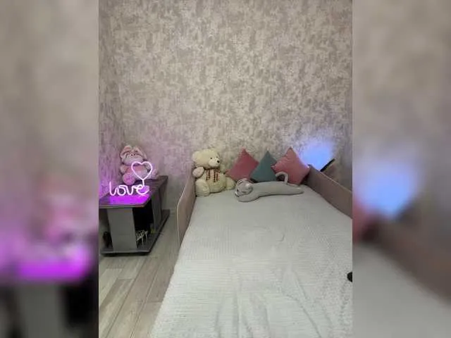 Live sex webcam photo for SeXXyMagic #292338609