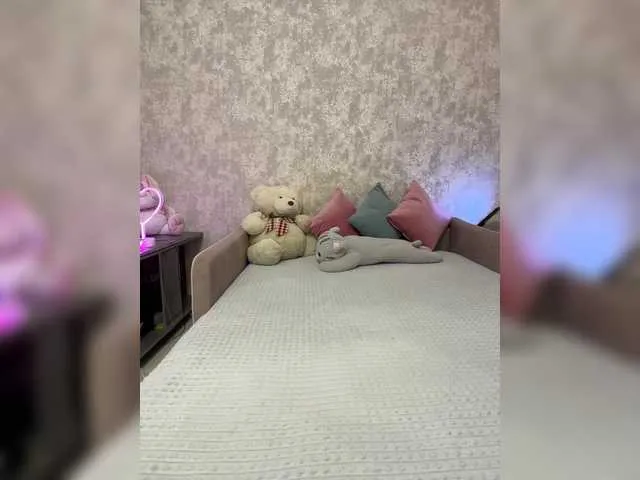 Live sex webcam photo for SeXXyMagic #292405918