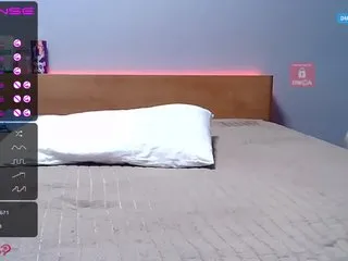 Live sex webcam photo for Secret-Girl #223056956