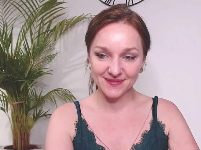 Live sex webcam photo for SecretAlicia #290897641