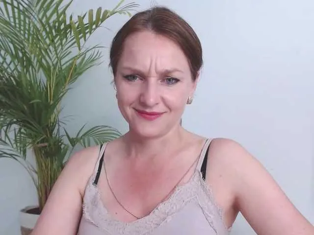 Live sex webcam photo for SecretAlicia #291177141