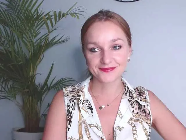 Live sex webcam photo for SecretAlicia #291978848