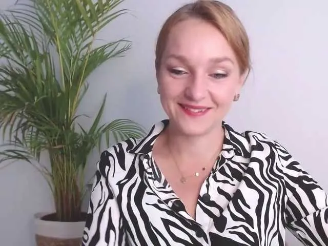 Live sex webcam photo for SecretAlicia #292086348