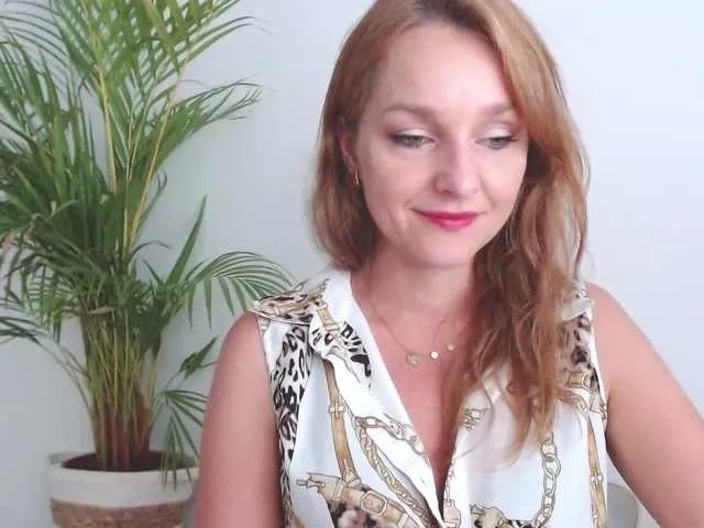 Live sex webcam photo for SecretAlicia #292087995