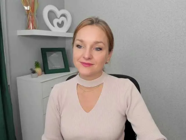 Live sex webcam photo for SecretAlicia #292119445