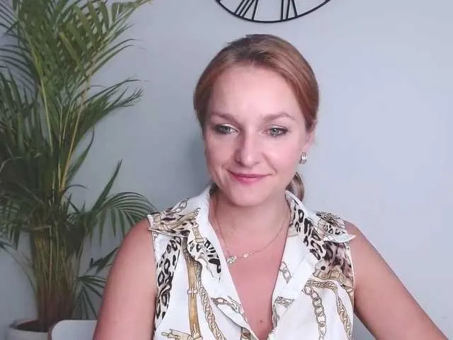 Live sex webcam photo for SecretAlicia #292135807