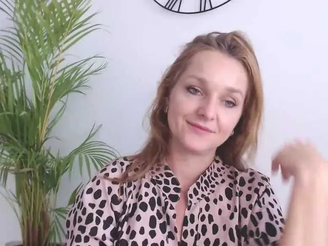 Live sex webcam photo for SecretAlicia #292176210