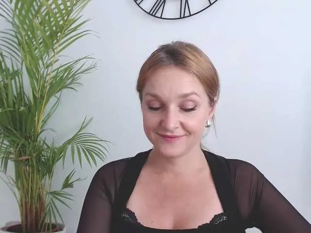 Live sex webcam photo for SecretAlicia #292182983