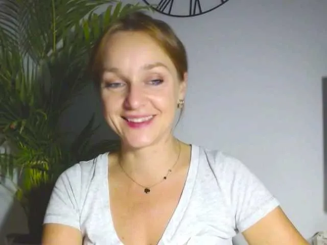 Live sex webcam photo for SecretAlicia #292296541