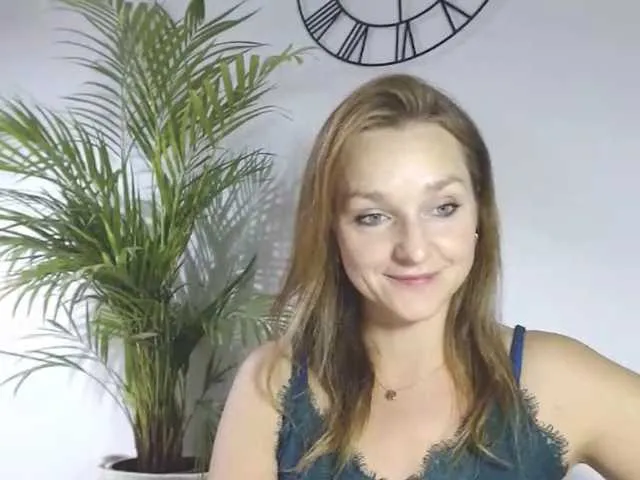 Live sex webcam photo for SecretAlicia #292309314