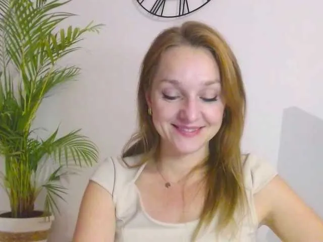 Live sex webcam photo for SecretAlicia #292349111